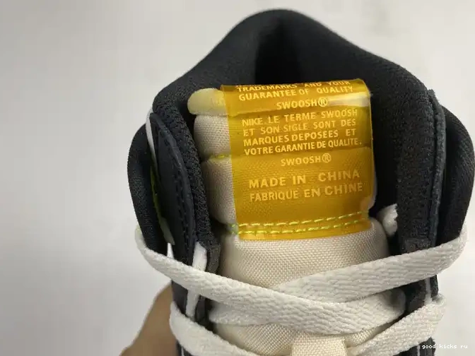 Rep 555088-118 JORDAN HIGH AIR GOLD' 1 'VOLT OG RETRO 0617